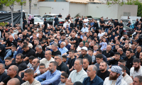 اهالي جلجولية يؤدون صلاة عيد الاضحى في ساحة مسجد الروضة في جلجولية 